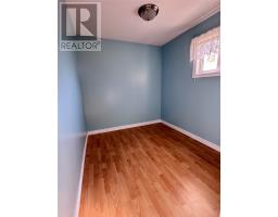 10 Hancocks Road thumbnail 12