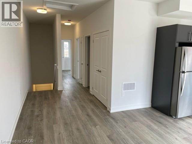 205 WEST OAK TRAILS Trail Unit# 64, Waterloo — photo 6