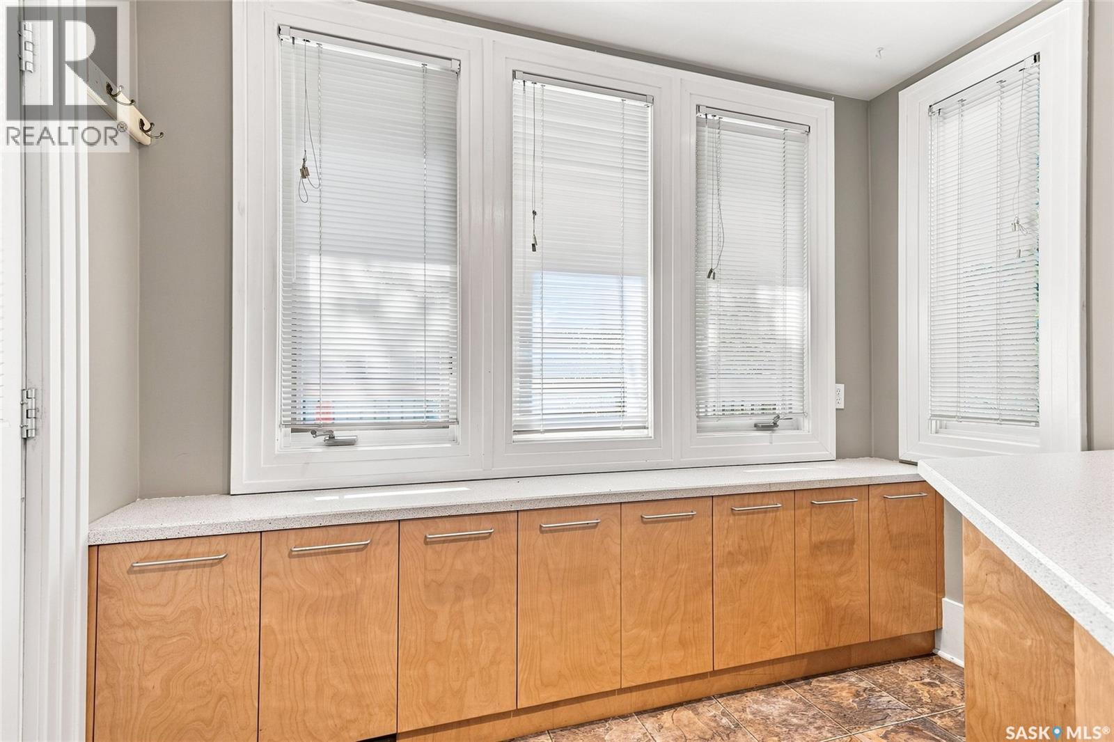 234 10th STREET E - 16