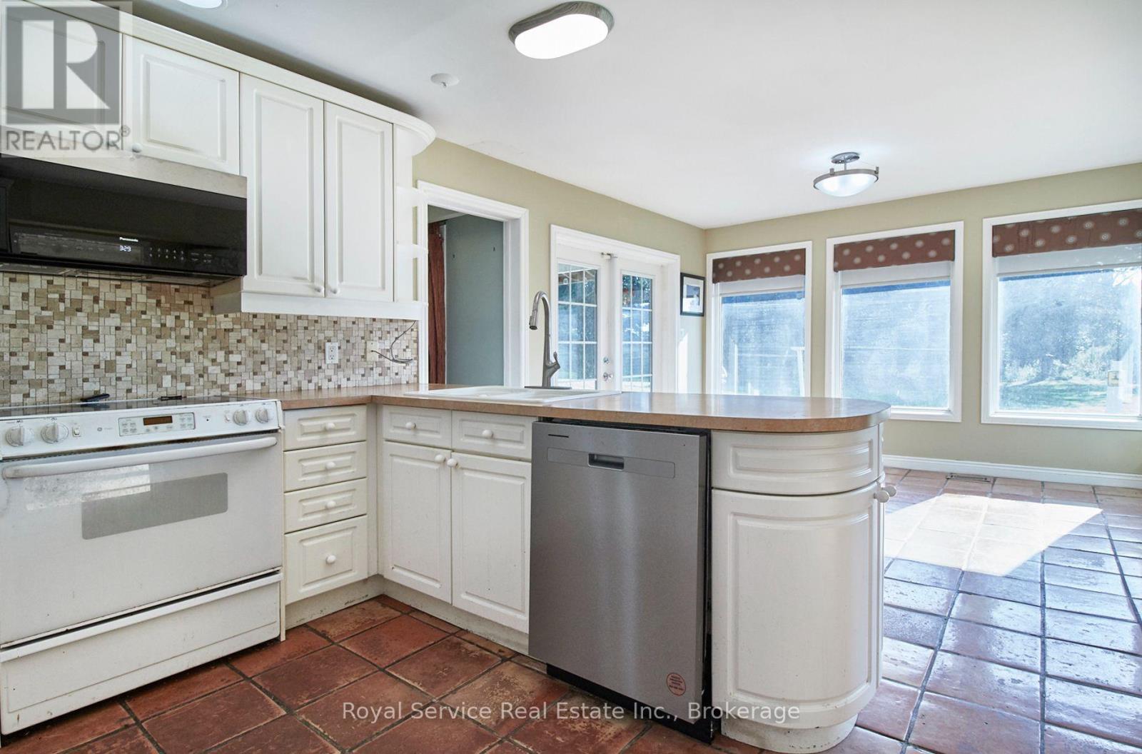 650 LAKE RIDGE ROAD, Ajax (South East) — photo 9