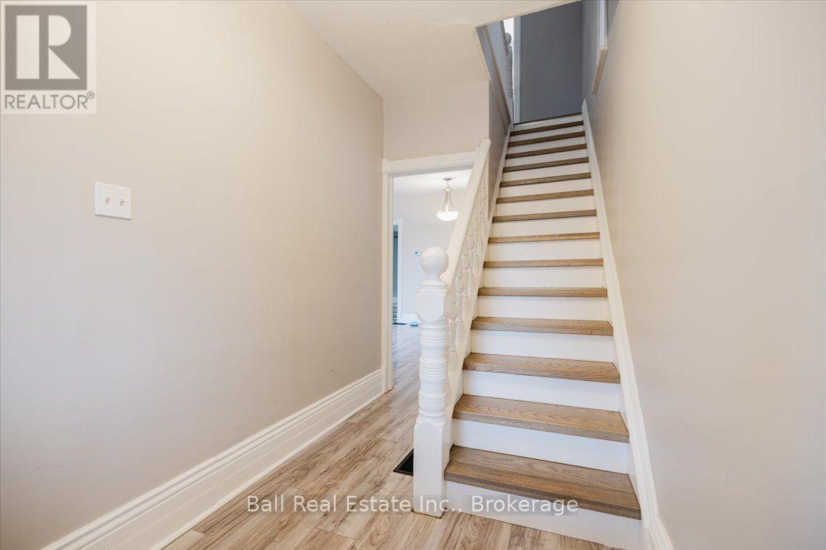 47 PARK STREET S - Image 27