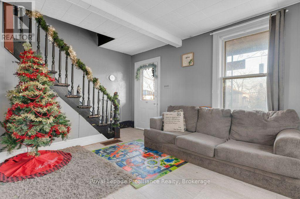 431 MAIN STREET - Image 10