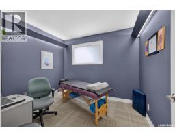 1226 22nd Street W, Saskatoon, SK S7M0S7 Photo 17