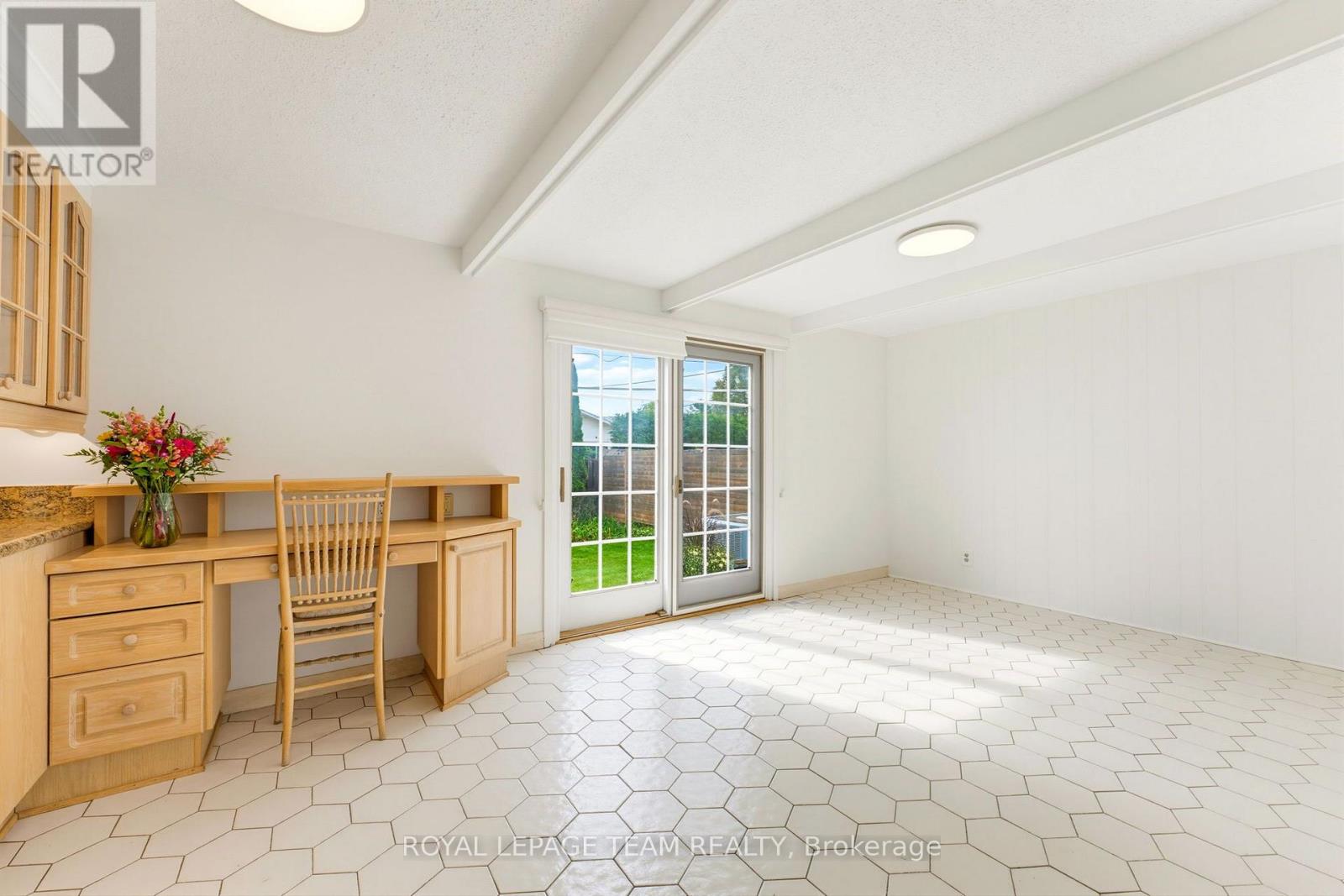 115 BEAVER RIDGE - 8