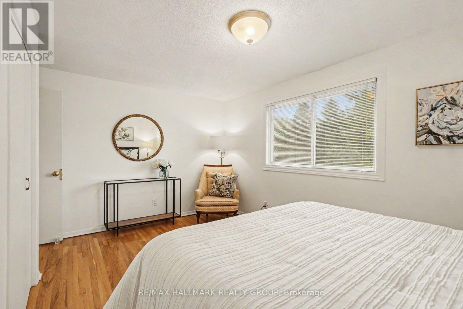 21 CREMONA CRESCENT - 18