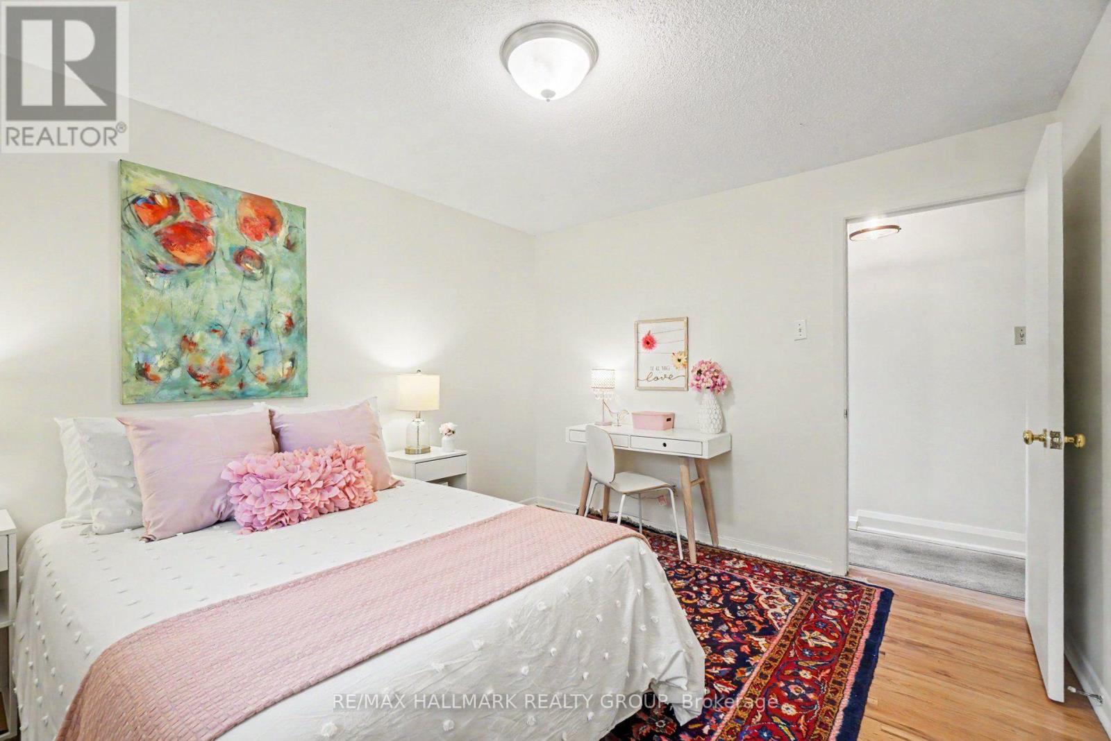 21 CREMONA CRESCENT - 22