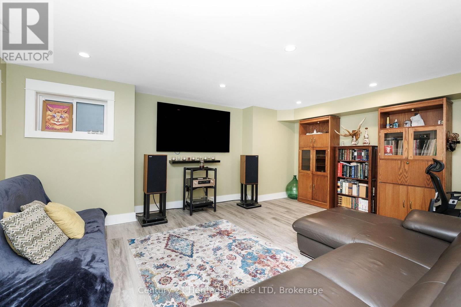 134 ALBANY STREET - 37