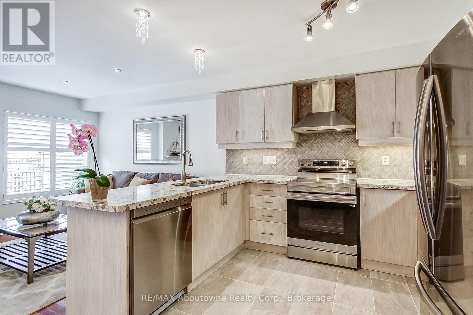 2150 FOREST GATE PARK - 14