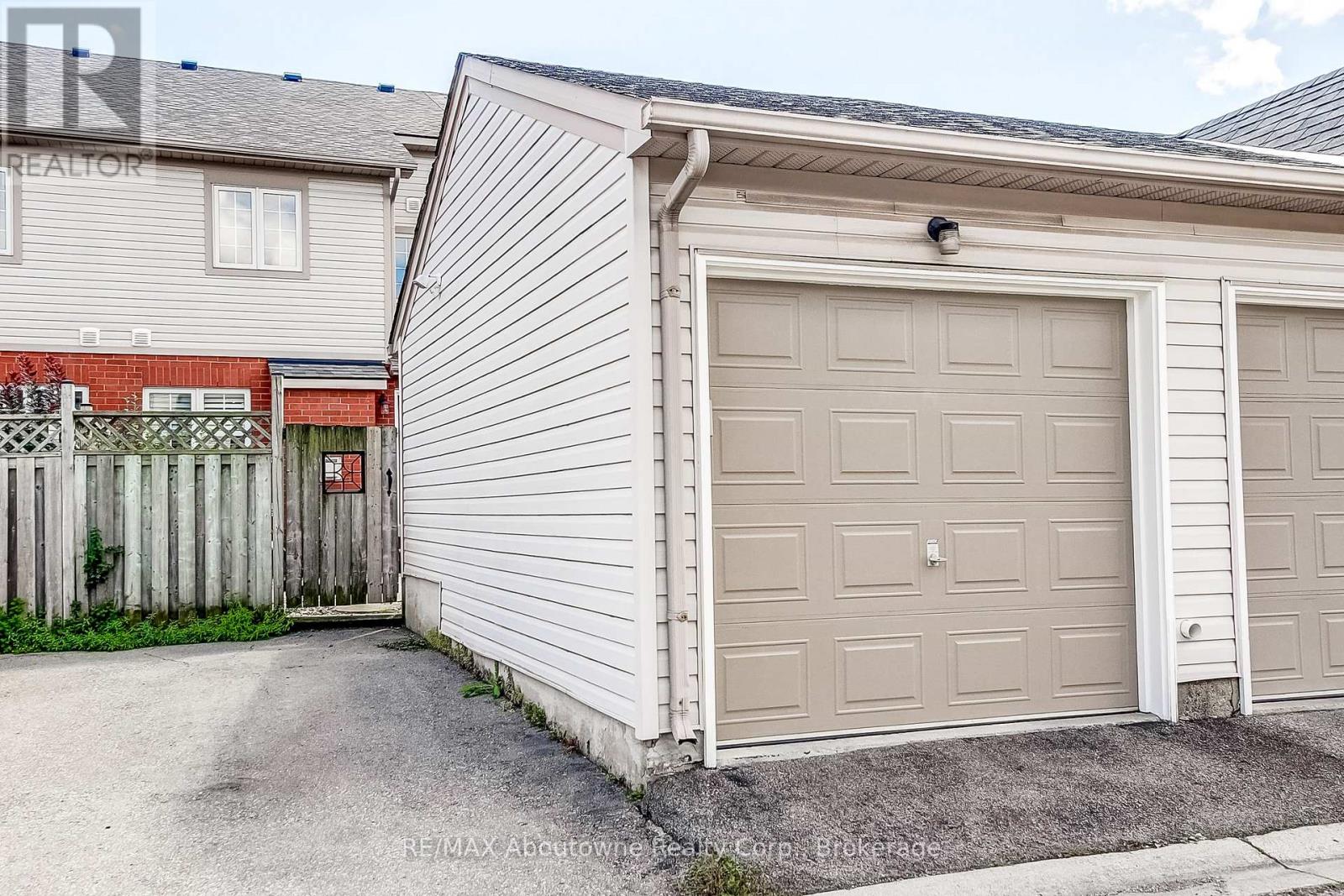 2150 FOREST GATE PARK - 38