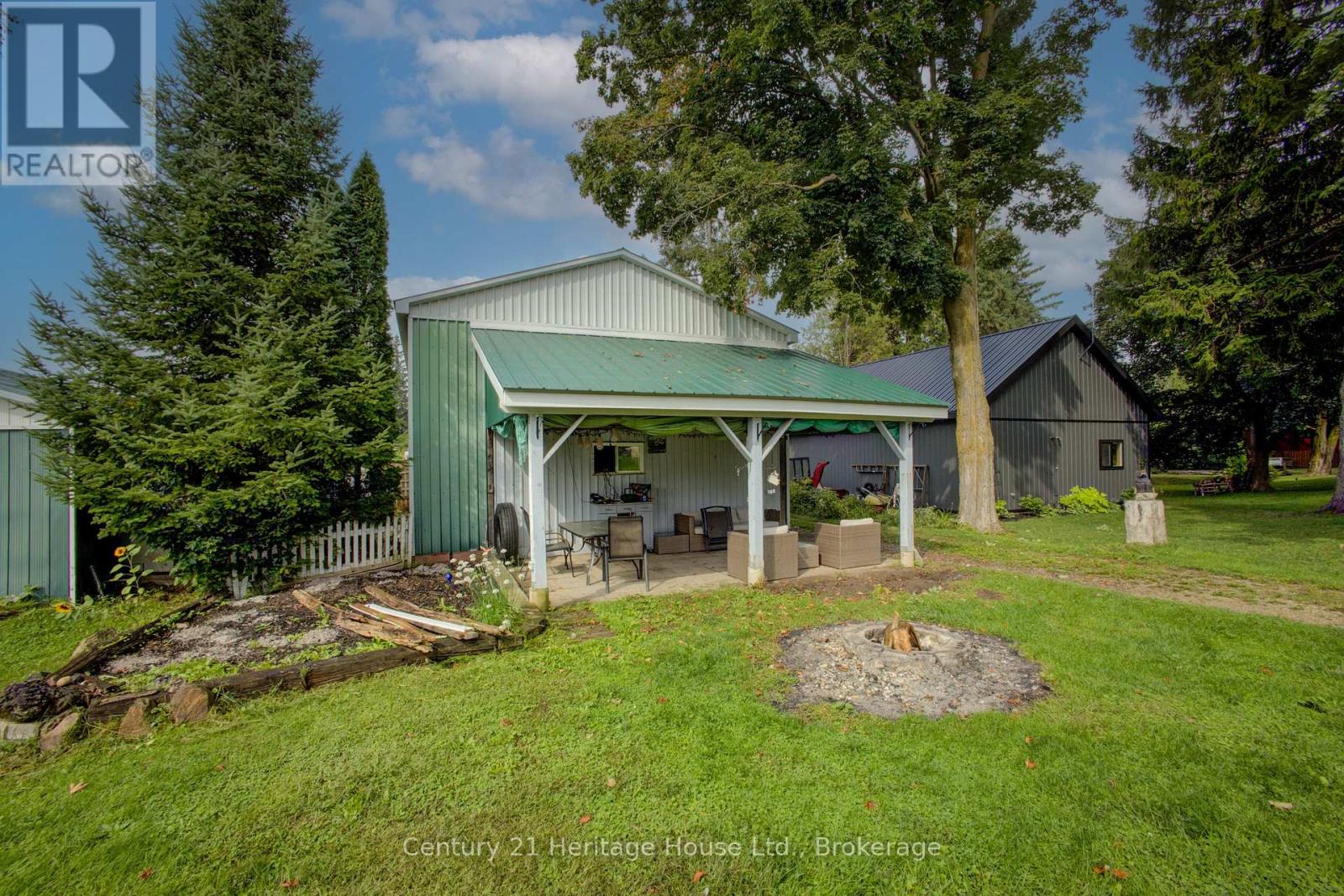 180 BRUCE STREET S - Image 31
