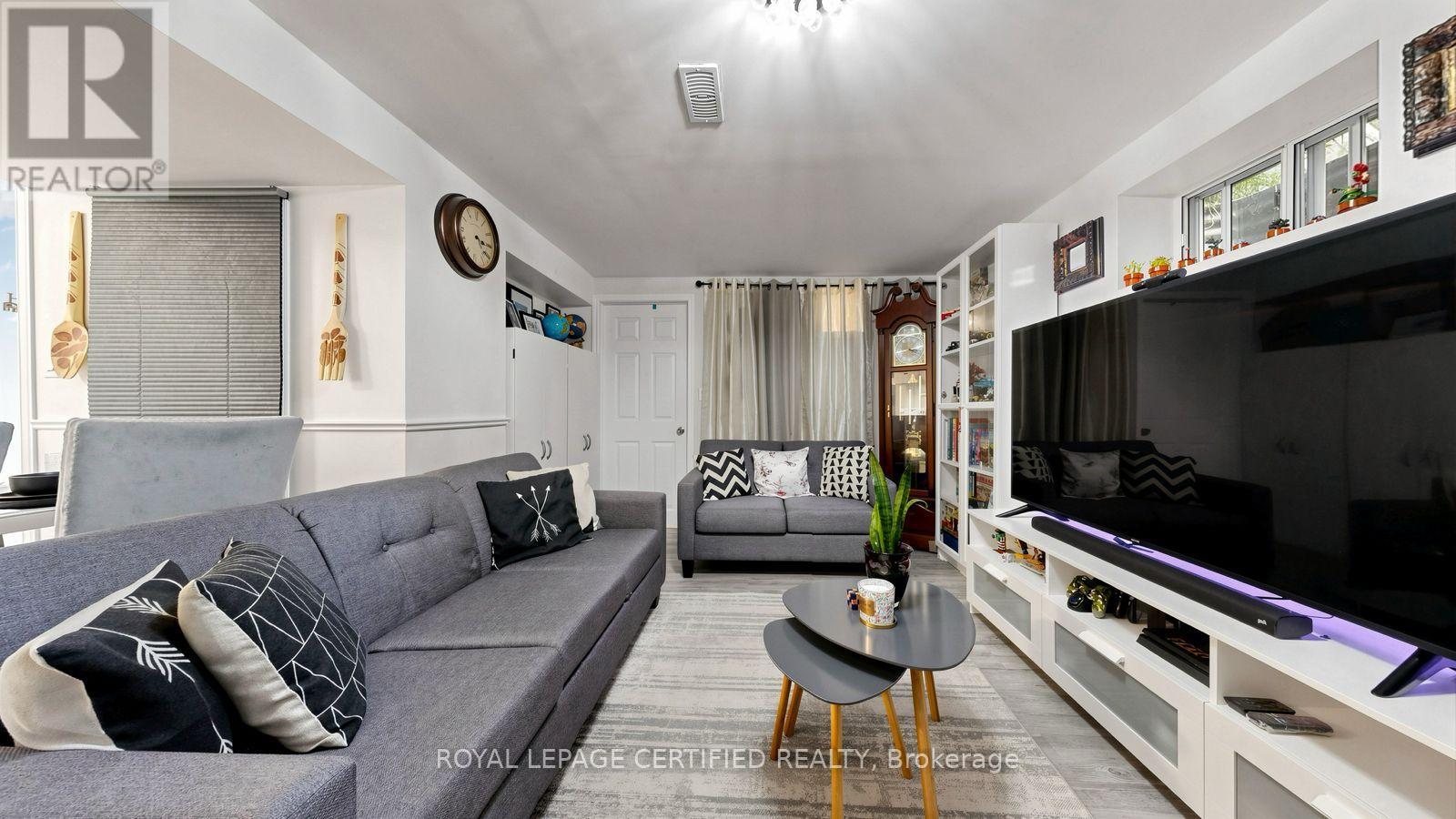 922A DANFORTH ROAD - 18