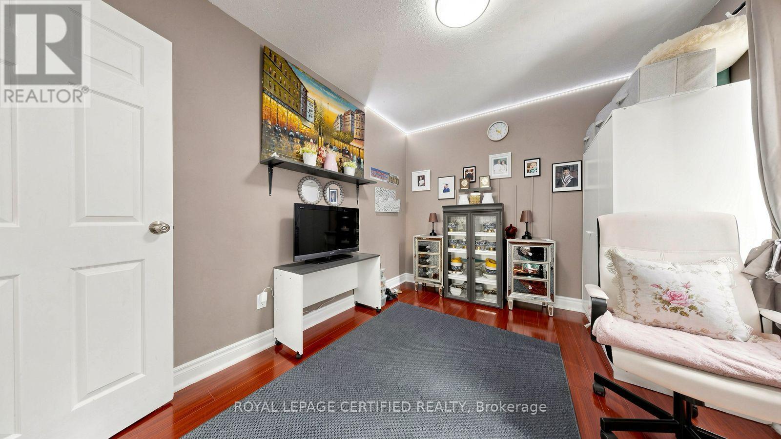 922A DANFORTH ROAD - 22