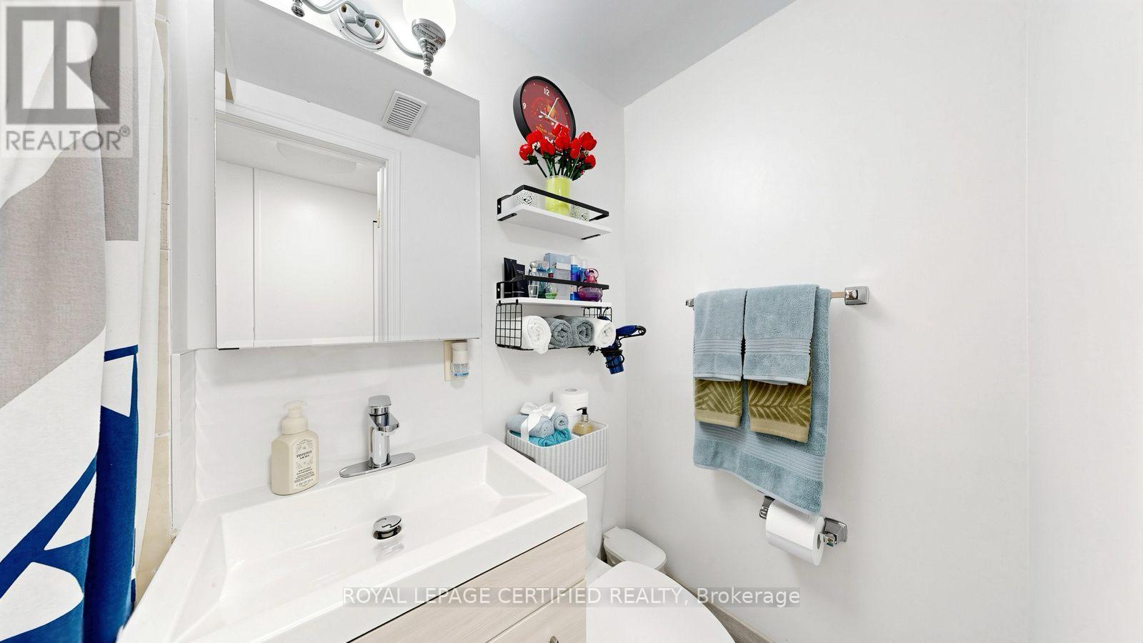 922A DANFORTH ROAD - 38