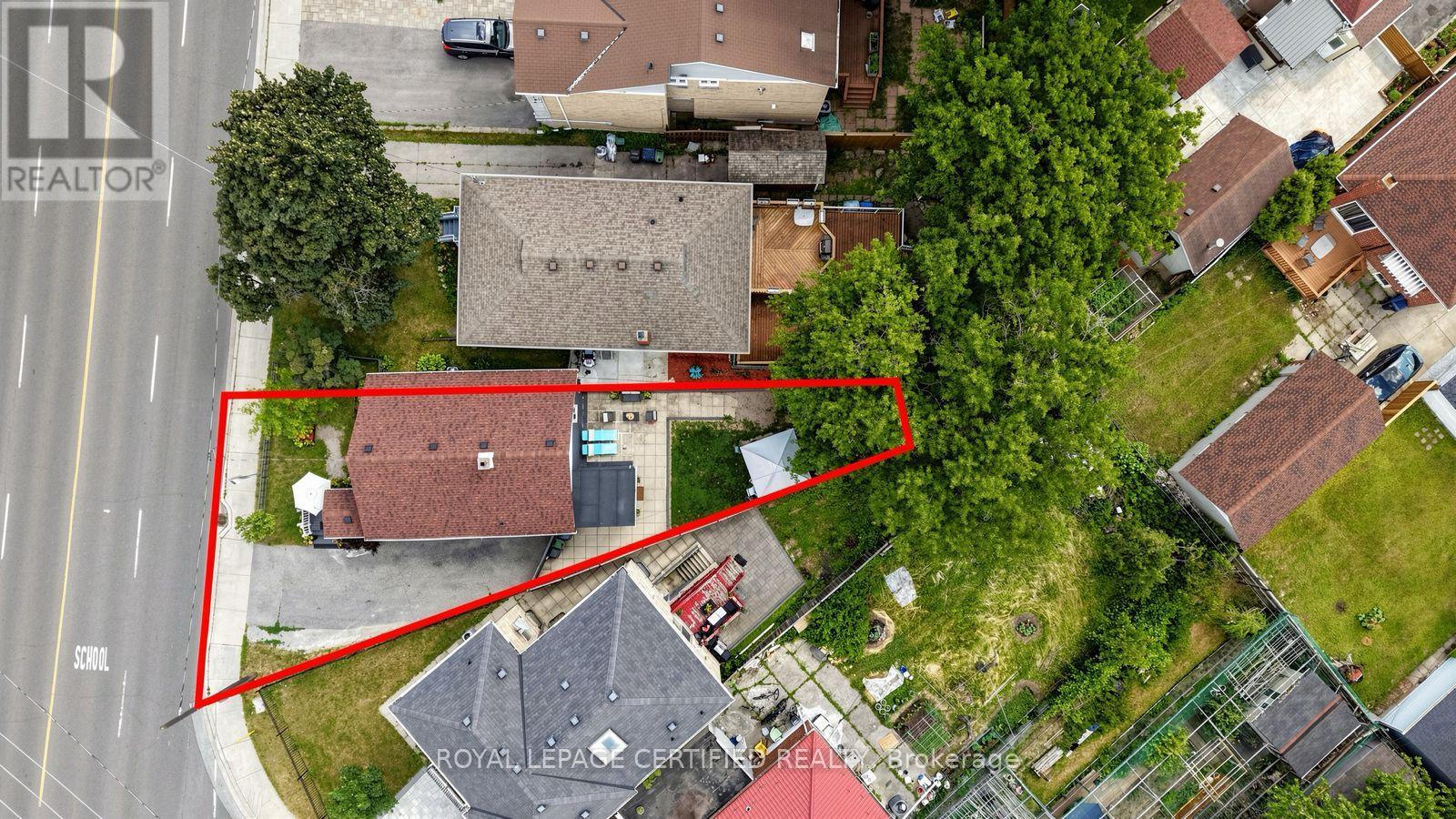 922A DANFORTH ROAD - 44