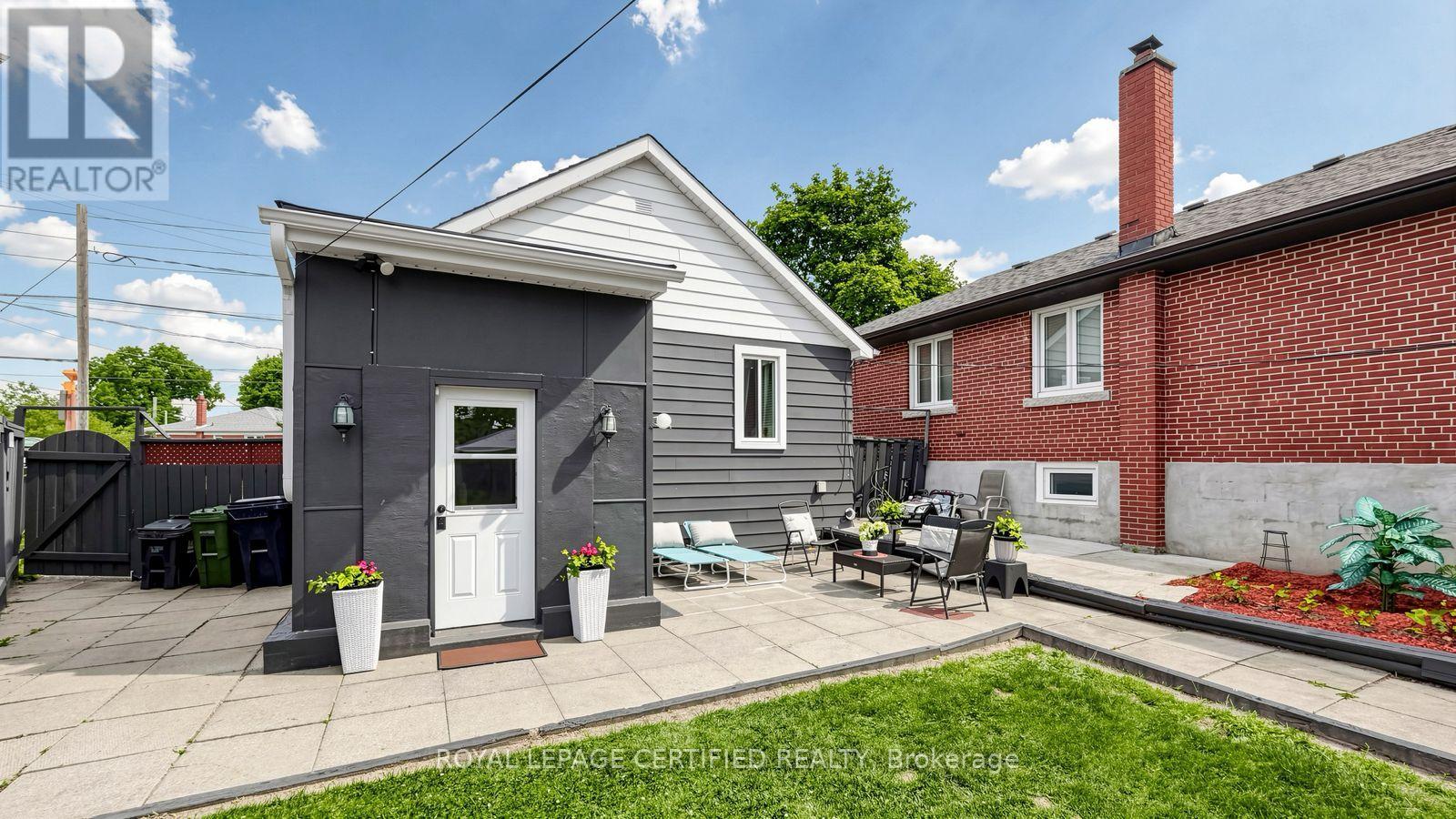 922A DANFORTH ROAD - 50