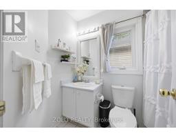 Kitchen - 82 Piperbrook Crescent, Toronto, ON M1E5G9 Photo 14