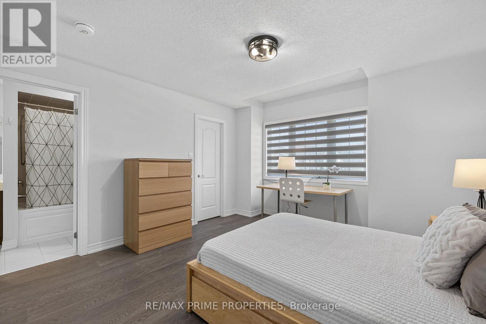 28 FREDERICK TAYLOR WAY - Image 20