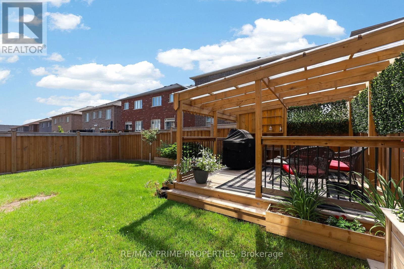 28 FREDERICK TAYLOR WAY - 40