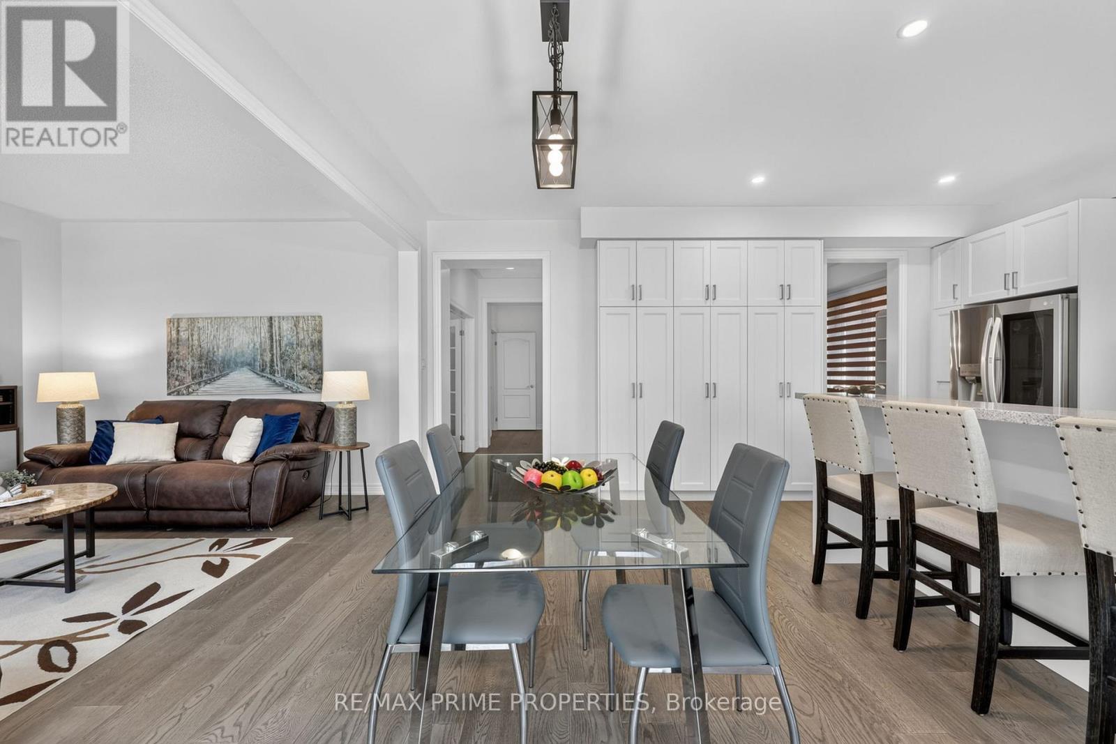 28 FREDERICK TAYLOR WAY - 5