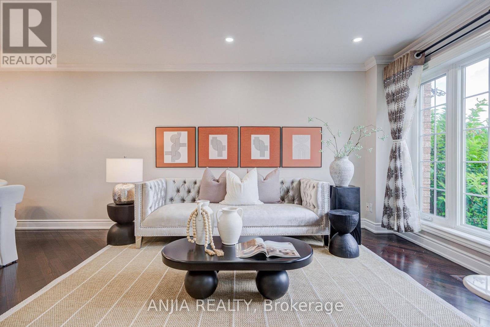 4 TOWNLEY AVENUE - 6