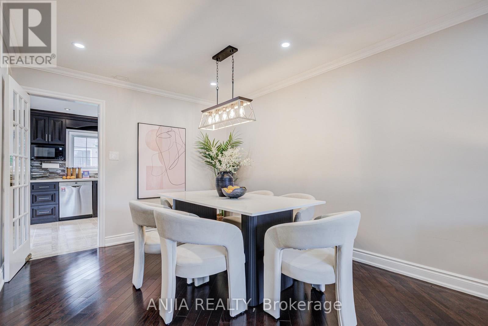 4 TOWNLEY AVENUE - 9
