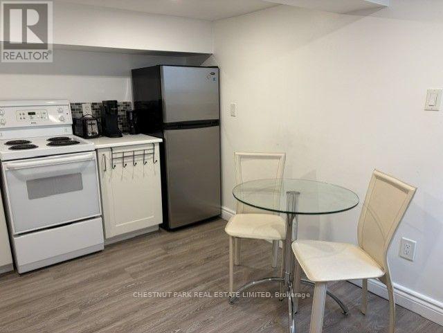 15 Denison Road East, Toronto (Weston), Ontario, M9N1B6, Toronto (Weston), Ontario — photo 2 of 5