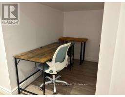15 Denison Road E, Toronto, ON M9N1B6 Photo 7