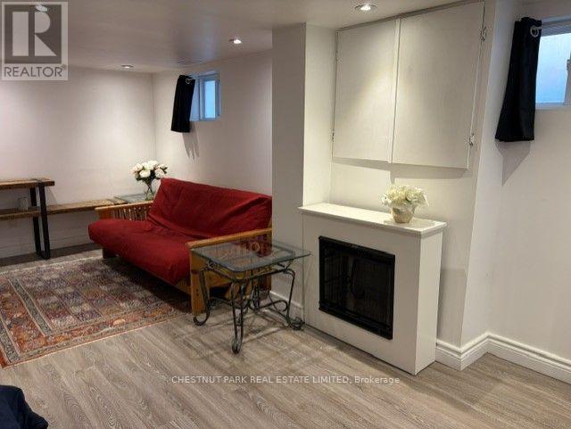15 Denison Road East, Toronto (Weston), Ontario, M9N1B6, Toronto (Weston), Ontario — photo 4 of 5