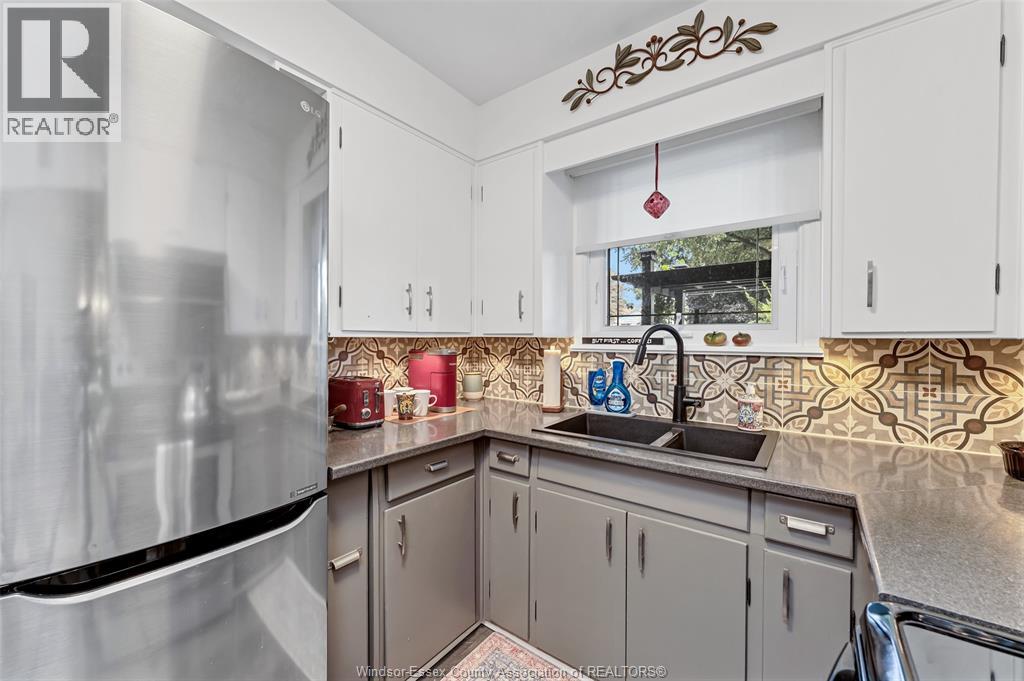 3742 MYRTLE AVENUE - Image 30