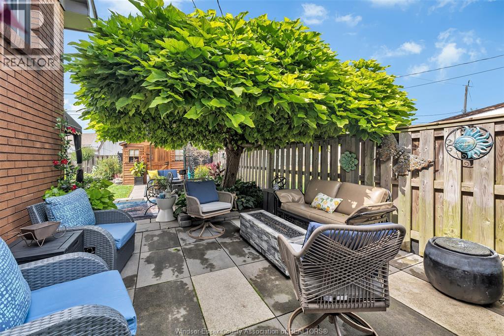 3742 MYRTLE AVENUE - 9