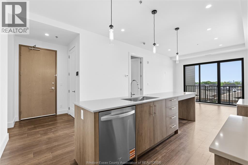 #110 595 LILYMAC, Windsor, Ontario, N6E3N7, Windsor, Ontario — photo 2 of 5