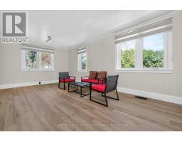 239 Oak Street, Clearview, ON L0M1S0 Photo 9