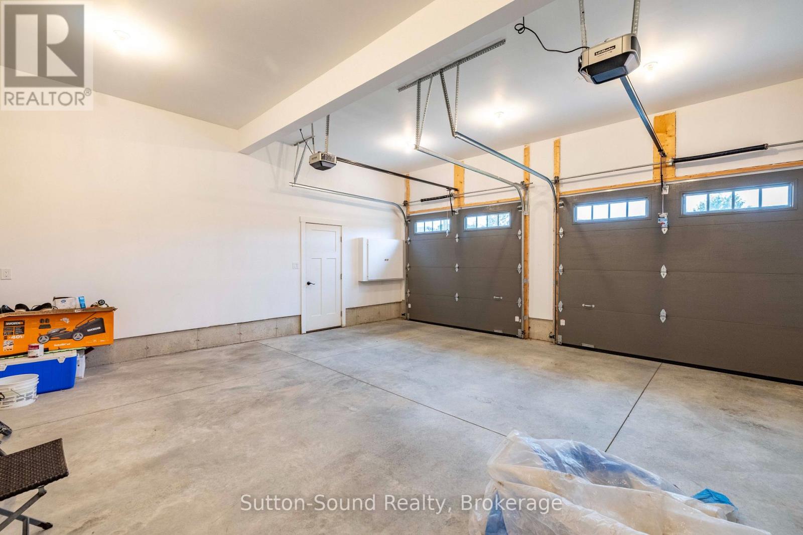 2545 9TH AVENUE E - Image 31