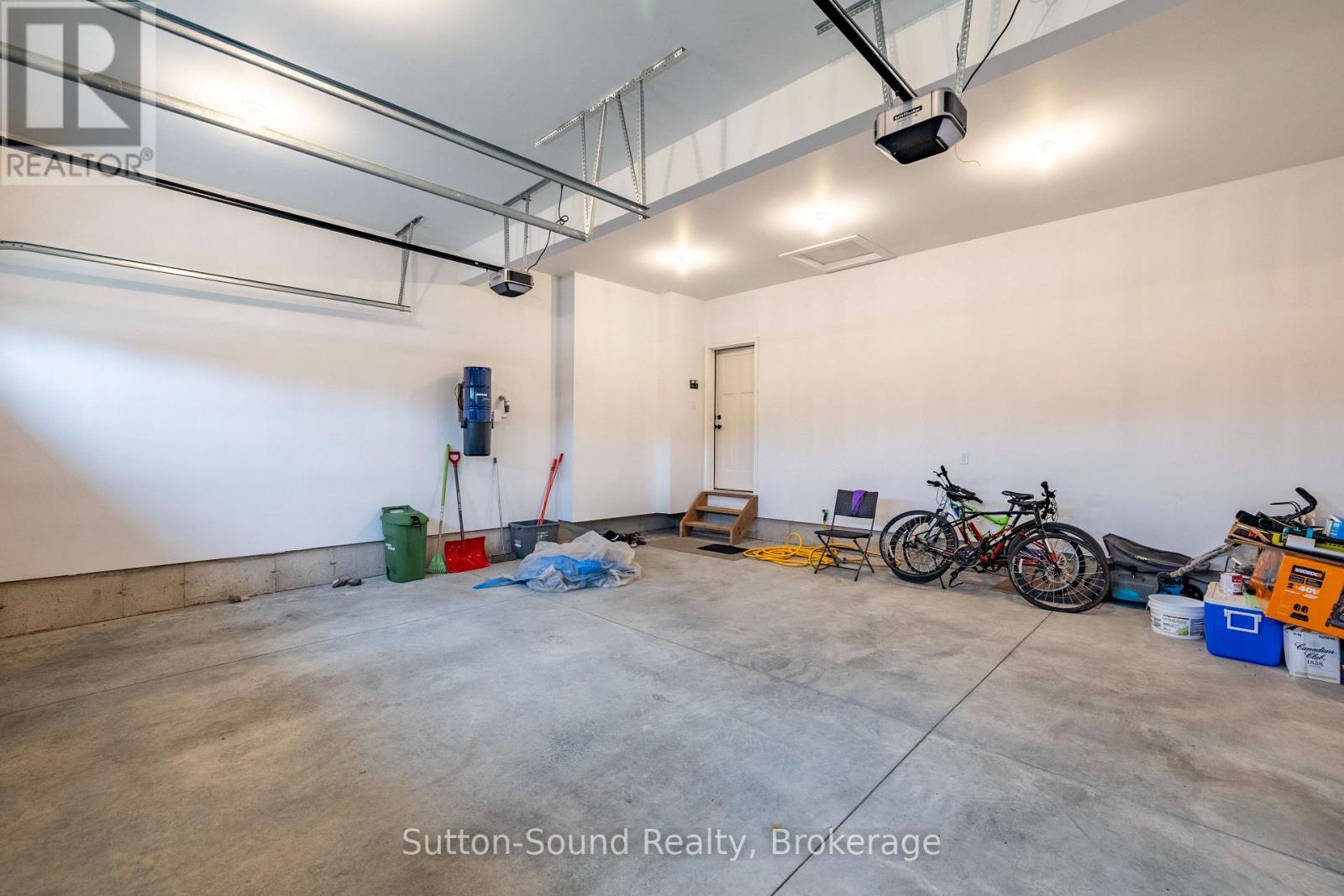 2545 9TH AVENUE E - Image 32