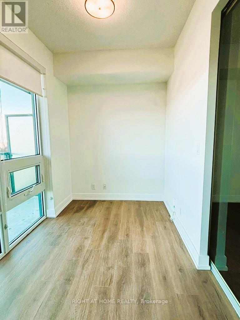 #805 26 NORTON AVENUE - 13