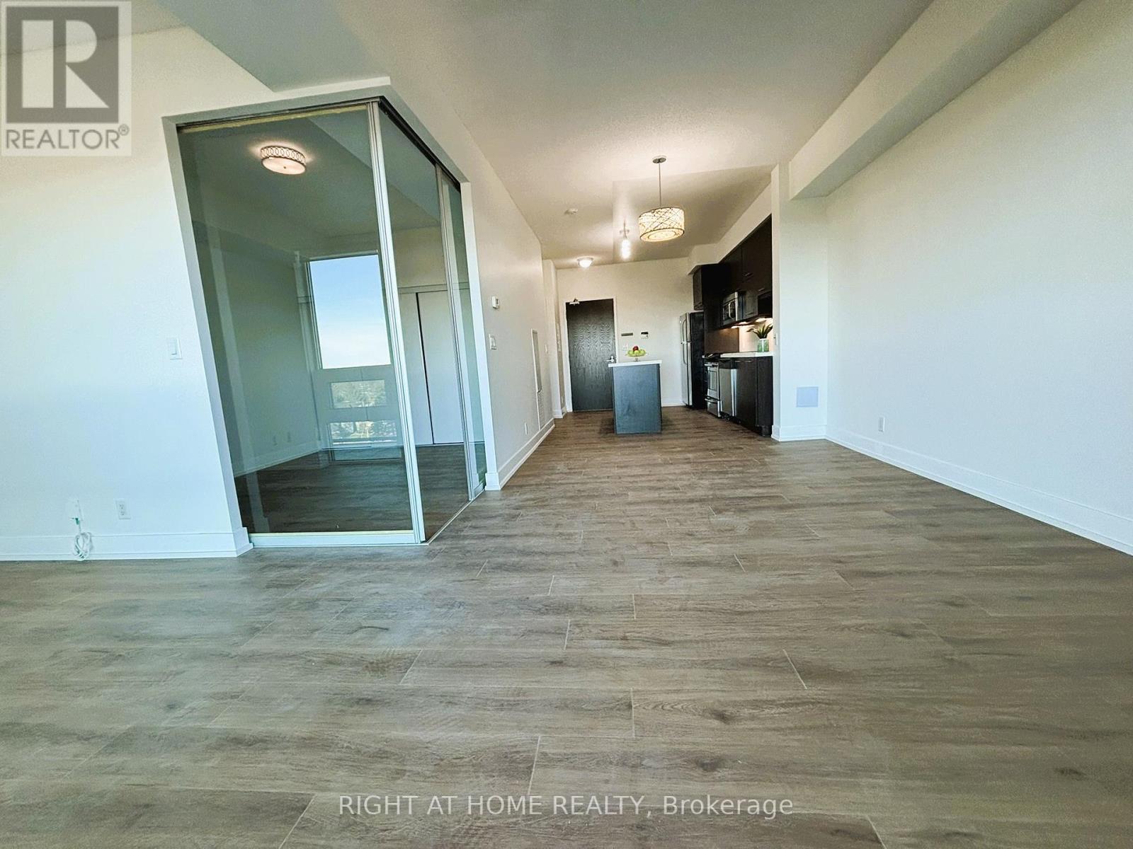 #805 26 NORTON AVENUE - 7