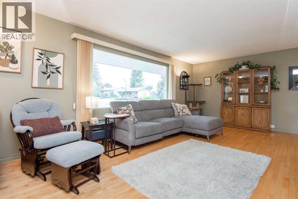 Listing photo – 7 Martin Close, Red Deer