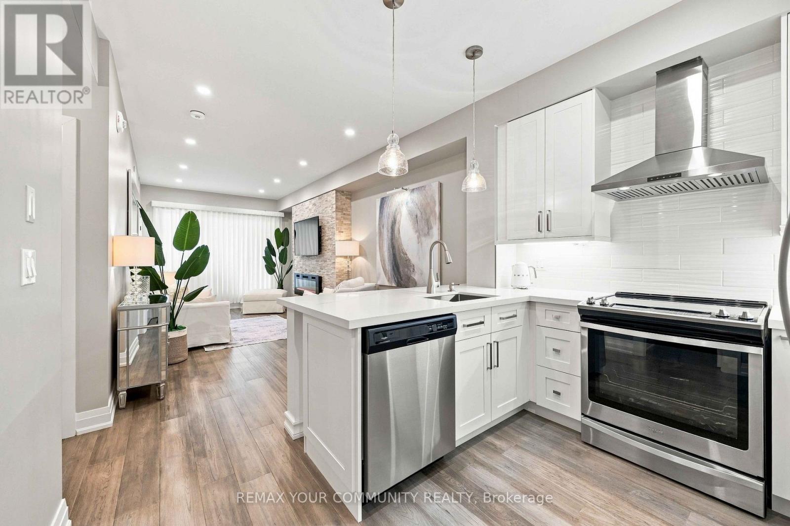 #238 555 WILLIAM GRAHAM DRIVE - Image 16