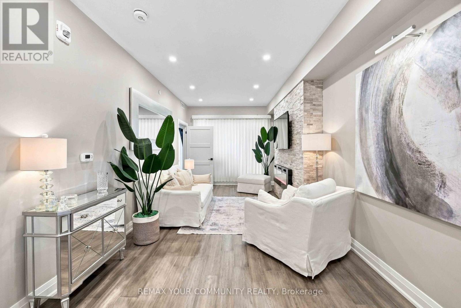 #238 555 WILLIAM GRAHAM DRIVE - Image 5