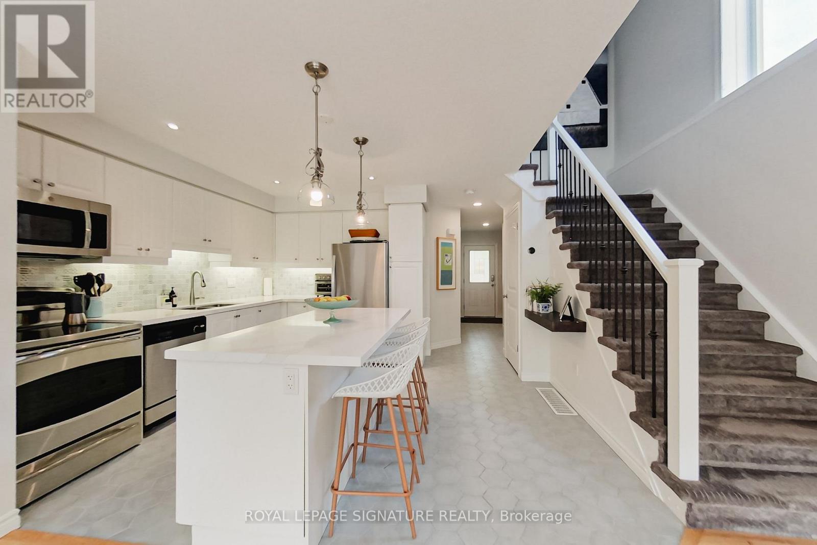 23 SILVER GLEN BOULEVARD, Collingwood — photo 7