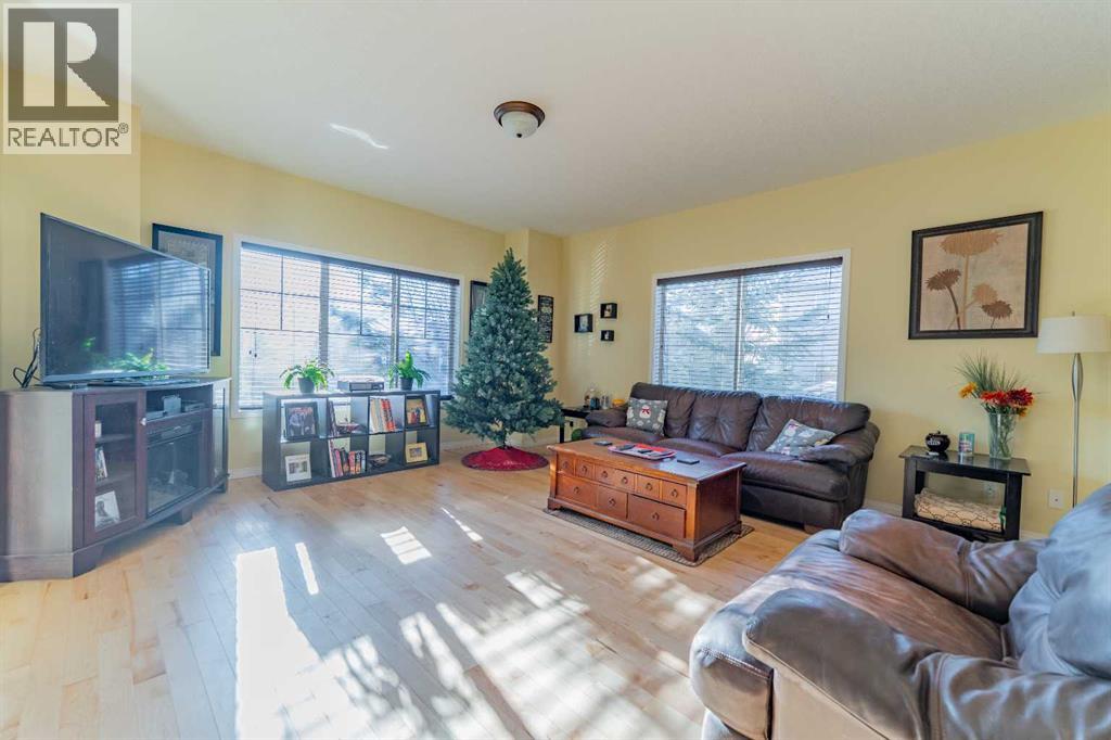 142 West Pointe Circle - Image 3