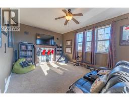 142 West Pointe Circle - photo 4