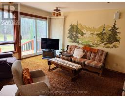 Living room - 506 11th Concession Road E, Hamilton, ON L8B1J1 Photo 9