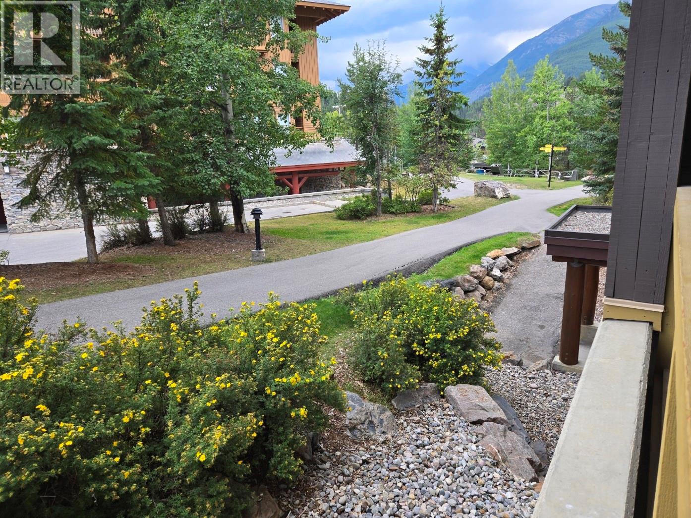 #201B 2070 SUMMIT Drive - 4