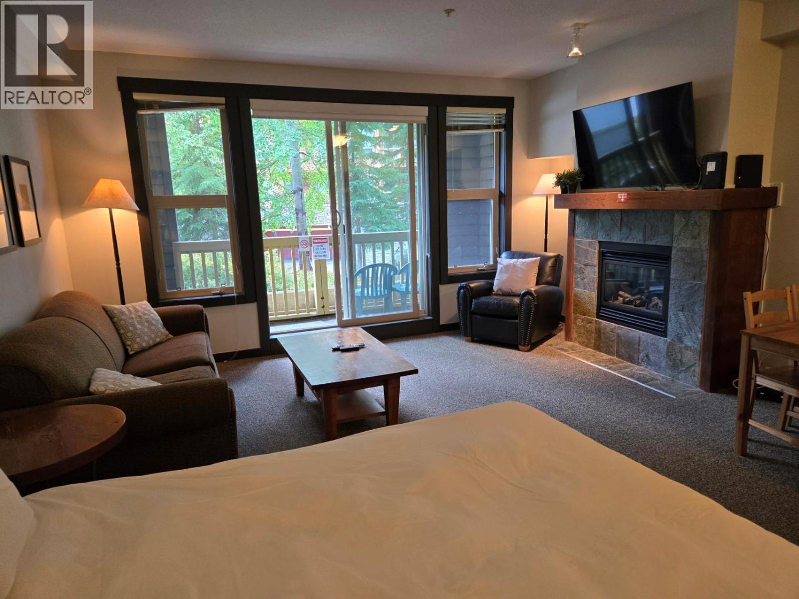#201B 2070 SUMMIT Drive - Image 9