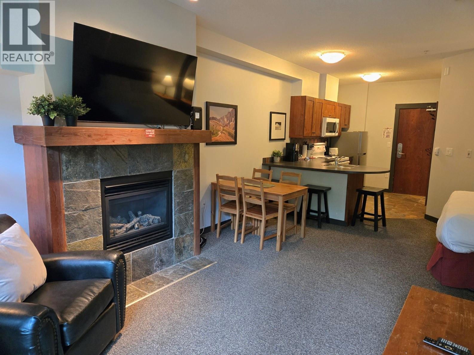 #201B 2070 SUMMIT Drive - 5