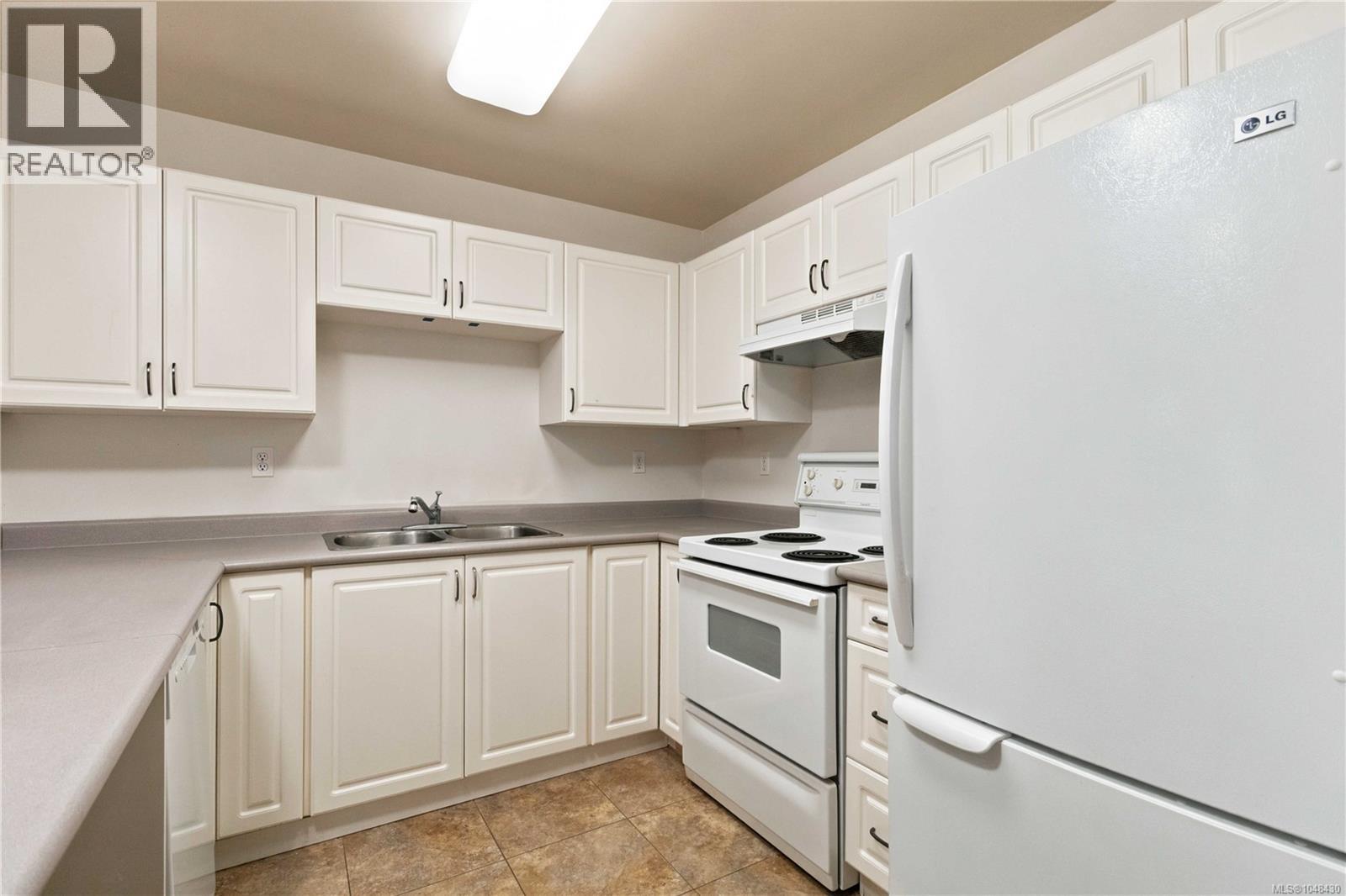 304 290 Island Highway, View Royal