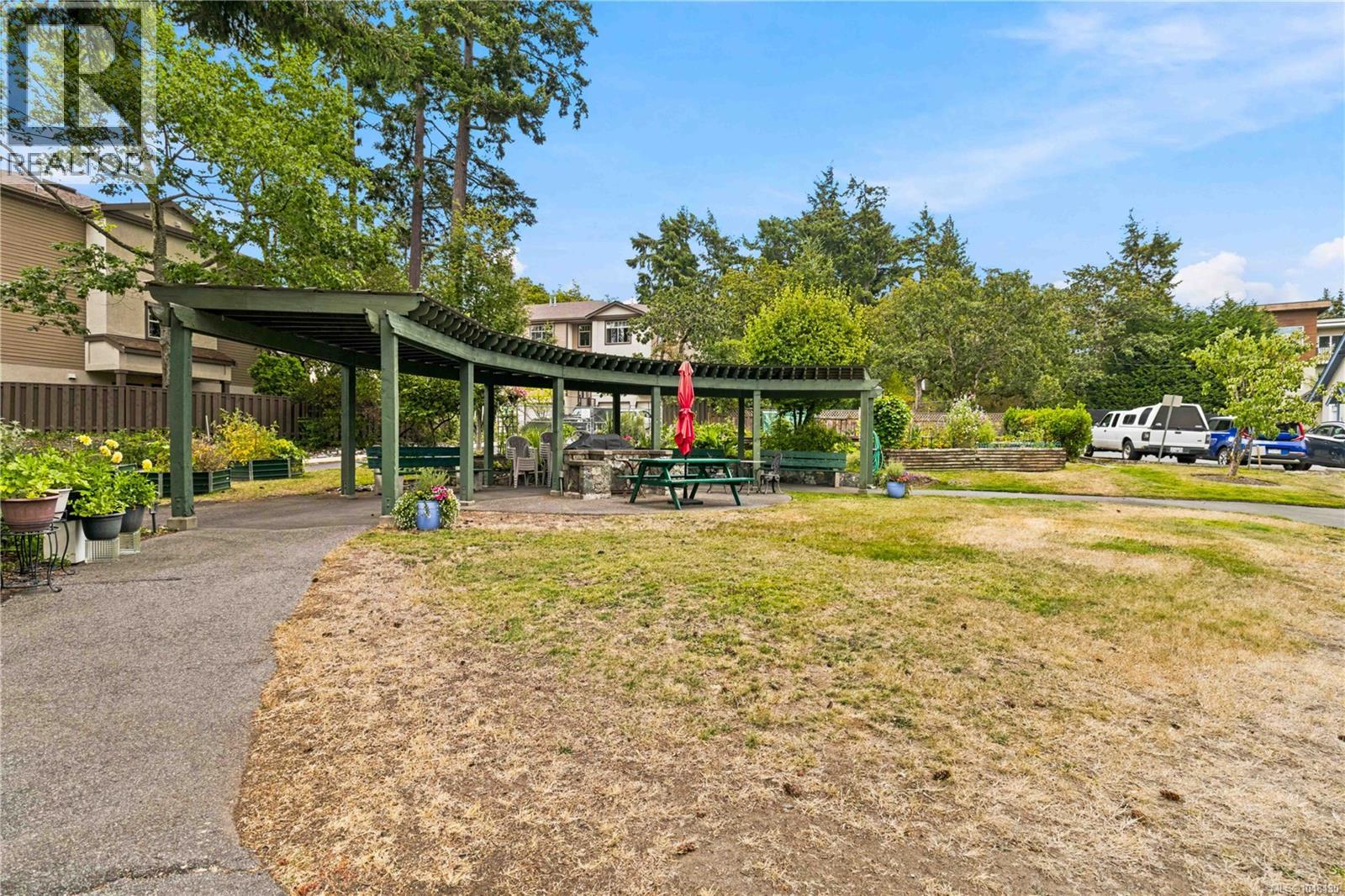 304 290 Island Highway, View Royal