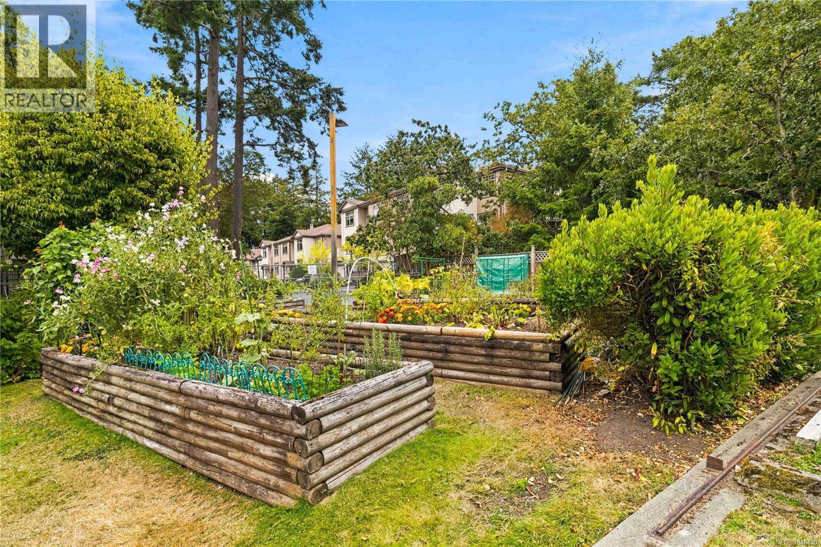 304 290 Island Highway, View Royal