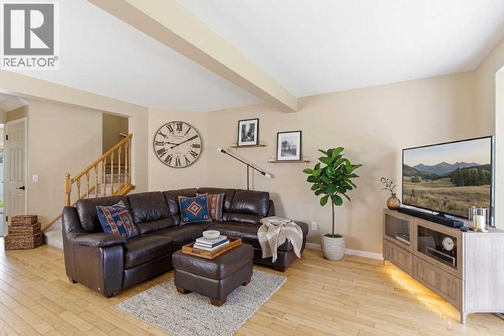 90 Coventry Lane Northeast, Calgary, Alberta, T3K4G4, Calgary, Alberta — photo 5 of 5